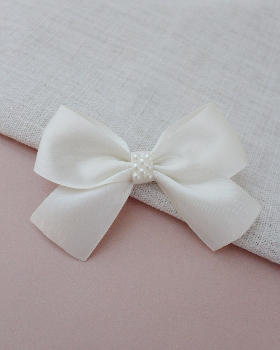 Tulle Pearl Bridal Hair Bow Comb Bow, Alligator Bow,veil Bow , Wedding Bow,  Pearl Veil, Bride Veil Bow, Bridal Hair Bow, Wedding Accessories 