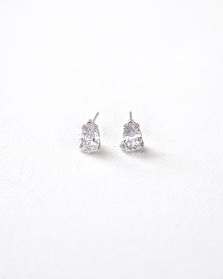 pear shape stud earring