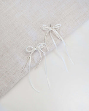 Ribbon Pearl Bow Earring