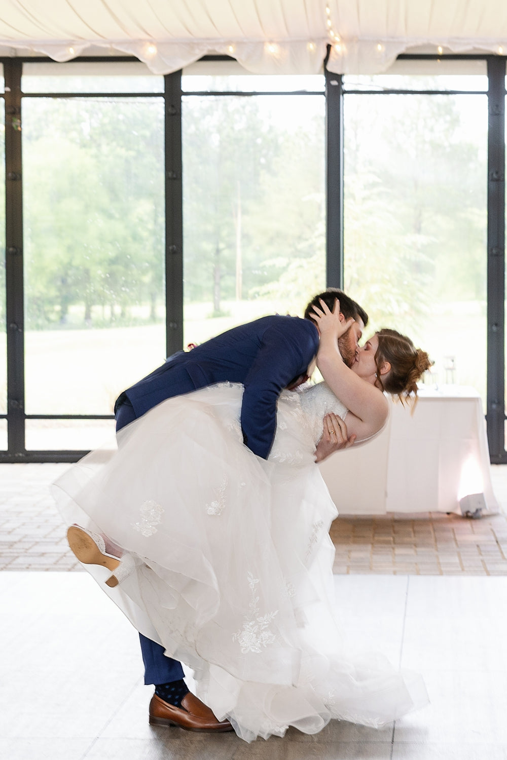 JOY & PARTNER