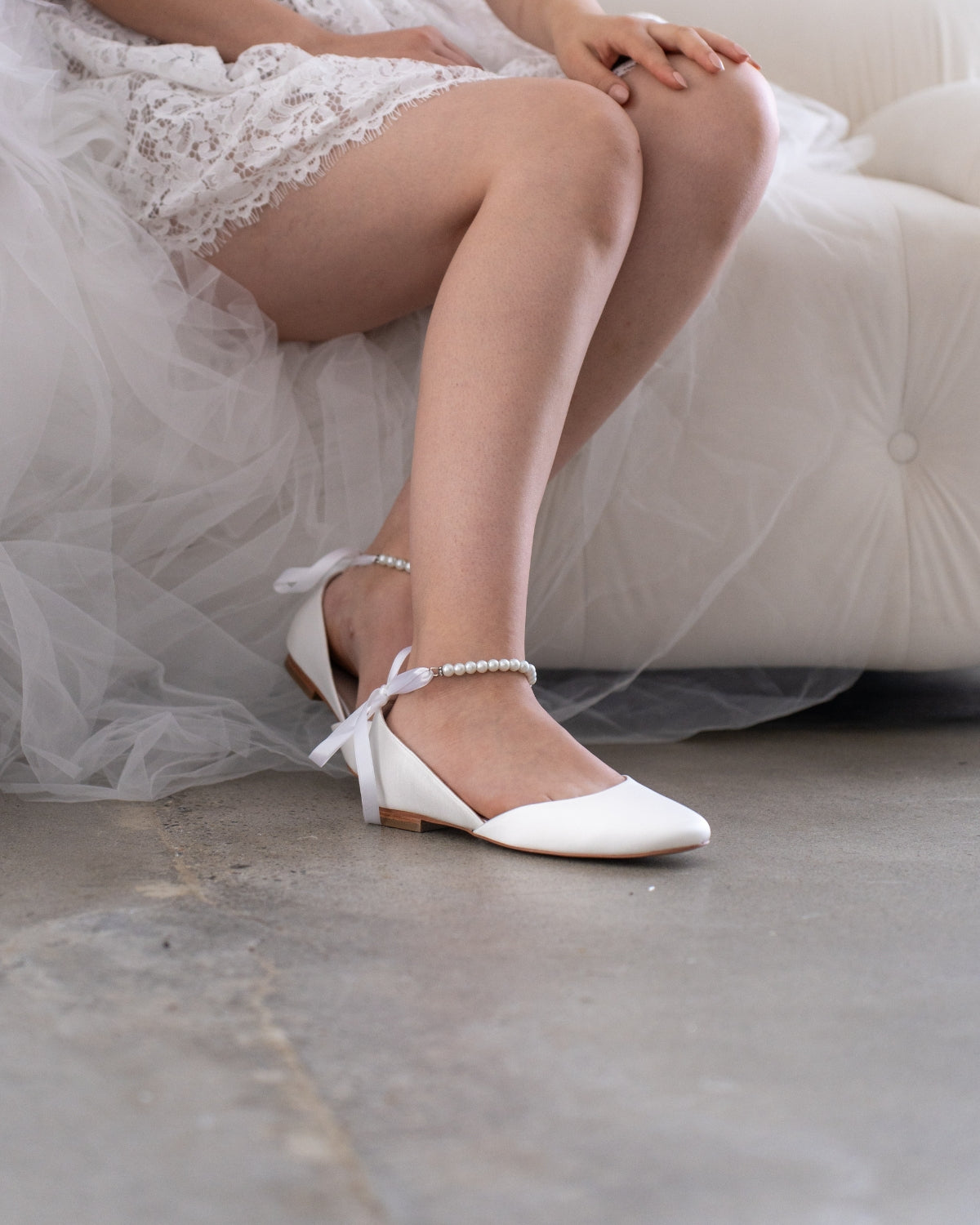 Pearl Round Toe Flat Wedding Shoes with Silver Beads