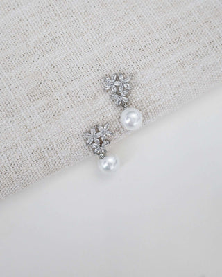 Liza EarringEarrings