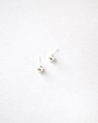 Amelia Pearl Earring