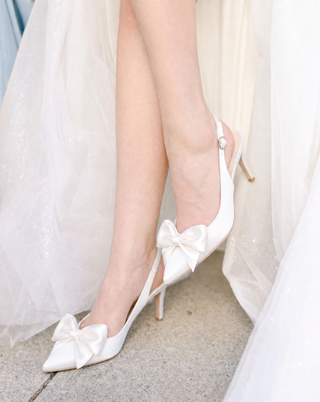 White satin pointy toe slingback wedding pumps with Front Satin Bow embellishment