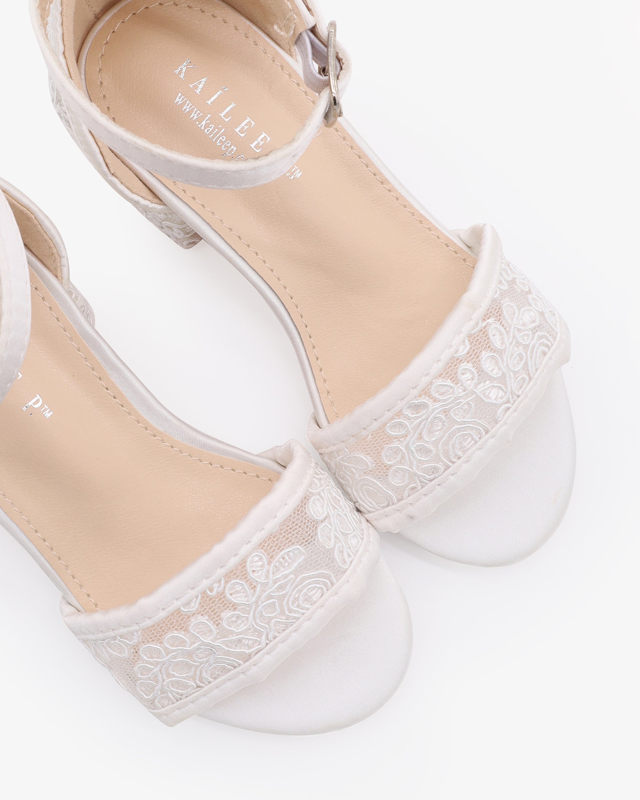 White Crochet Lace Low Block Heel Girls Sandals, Flower Girls Shoes White Crochet Lace Low Block Heel Girls Sandals, Flower Girls Shoes