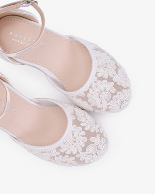 White embroidered lace block heel girls shoes