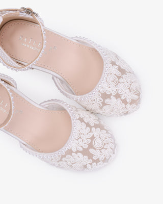 White embroidered lace block heel girls shoes with Mini Pearls