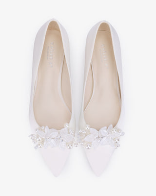 White Satin Pointy Toe Block Heels Wedding Pumps with Frosted Bloom