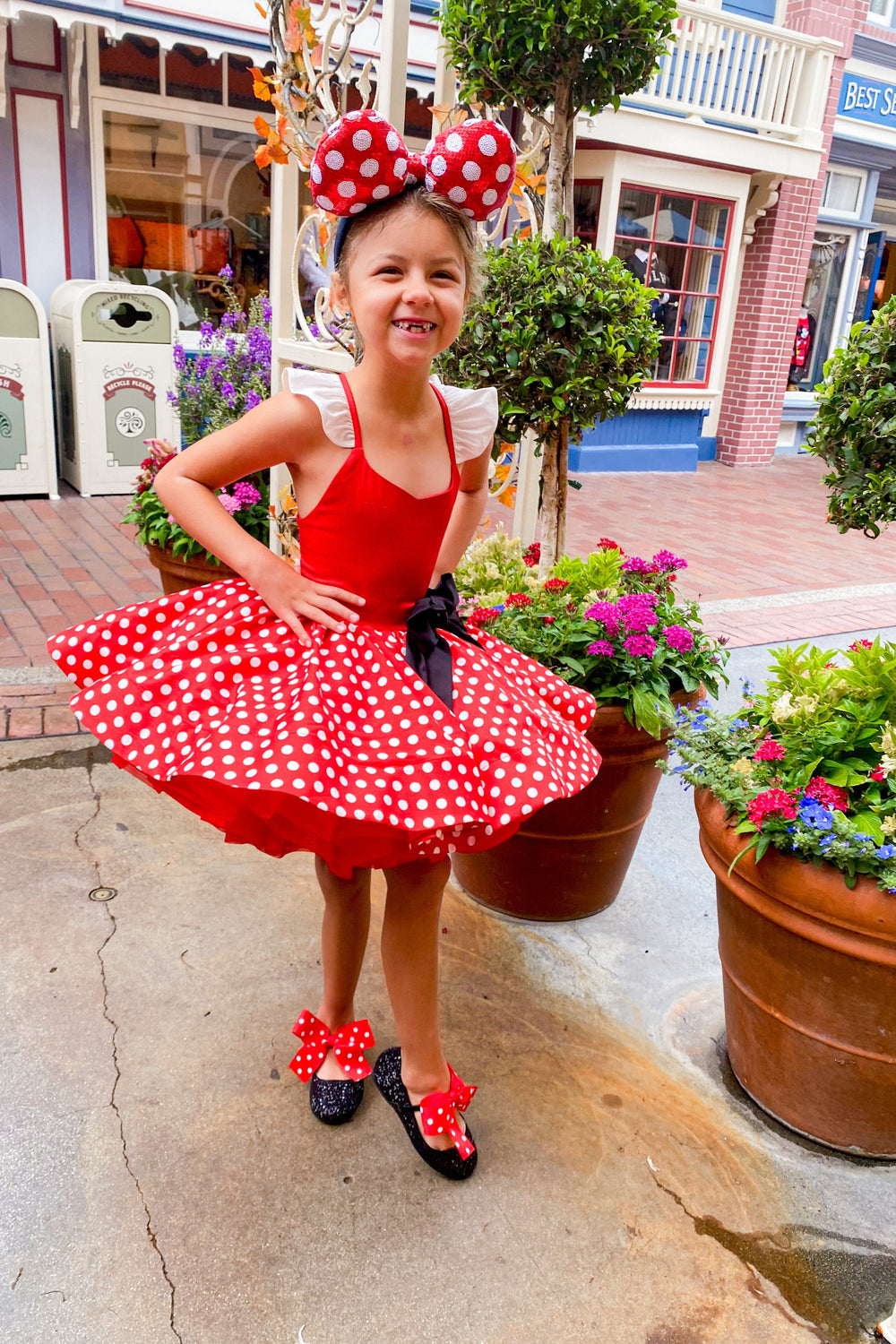 MINNIE MOUSE