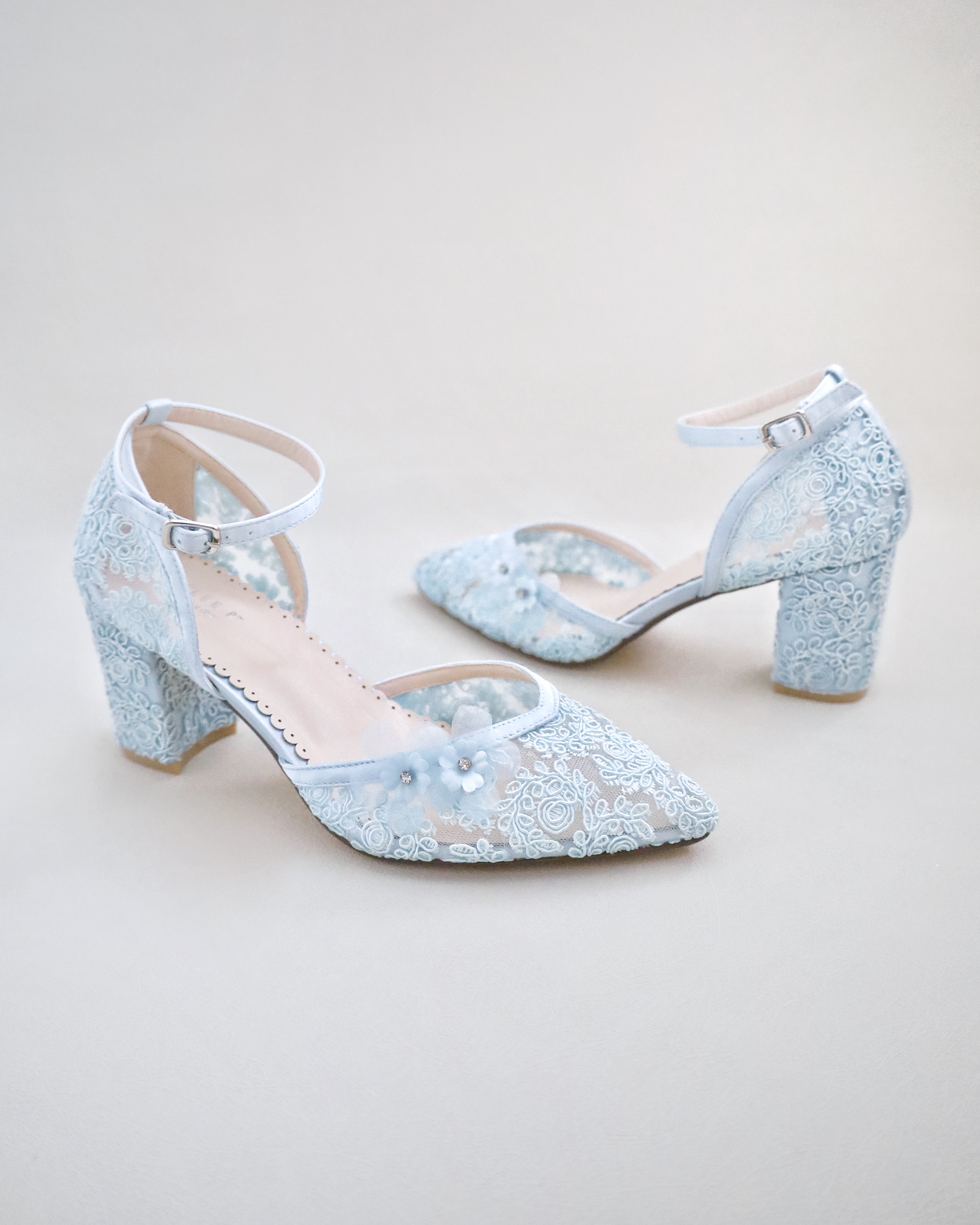 Flower Embellished Lace Block Heels Wedding Shoes
