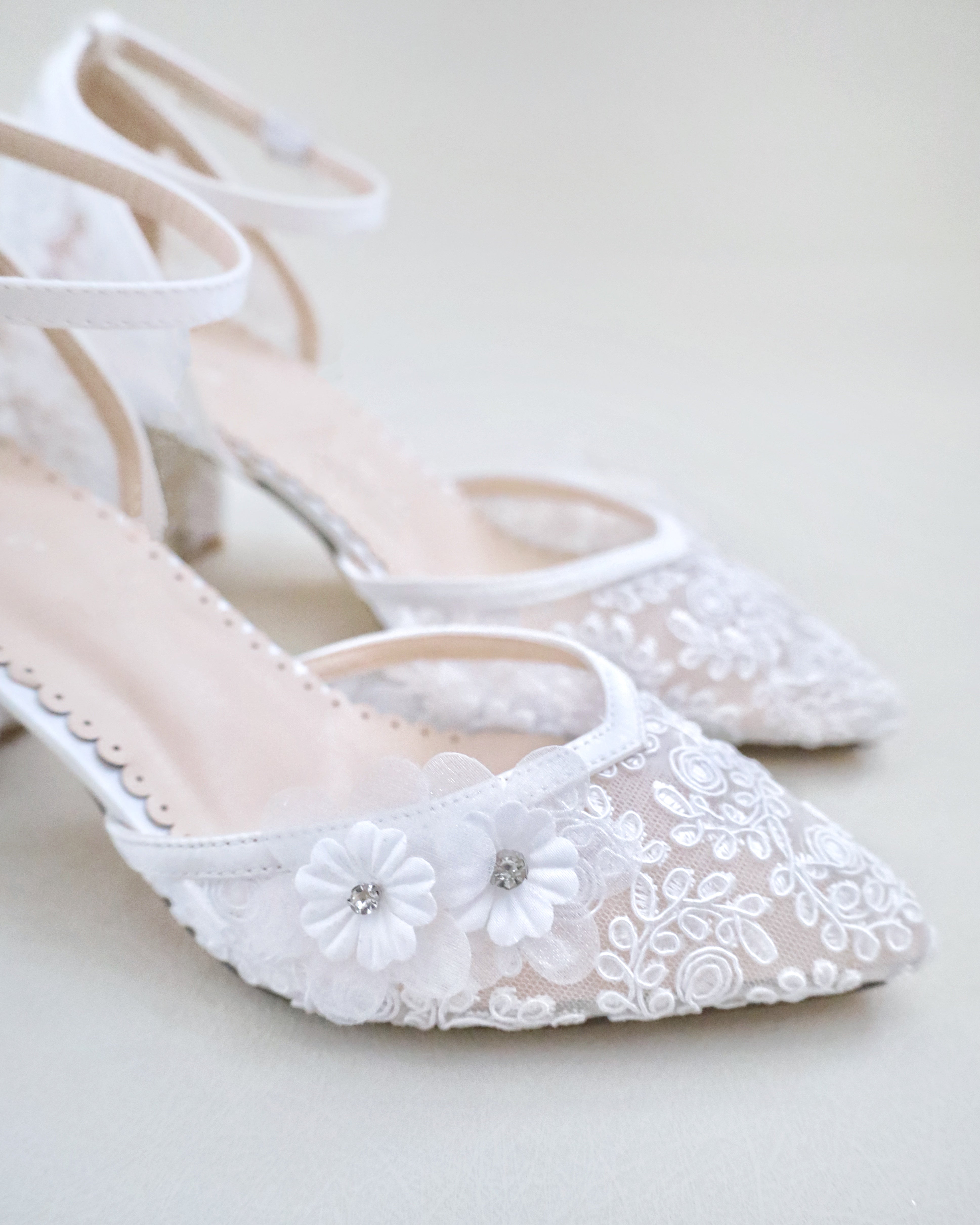 Lace wedding shoes for bride 60 photos - Astyledwedding.com Lace wedding shoes for bride 60 photos - Astyledwedding.com