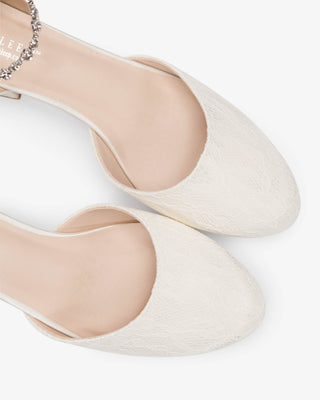 Lace Round Toe Low Block Heel Wedding Shoes with Amaryllis Strap