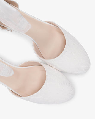 White Lace Round Toe Low Block Heel Wedding Shoes with Wrapped Sheer Tie