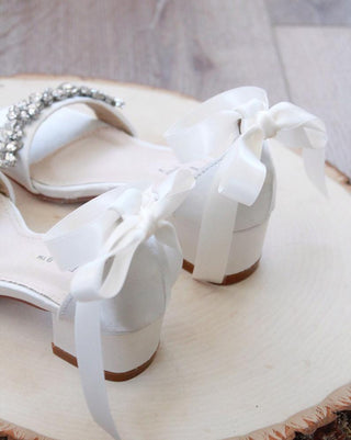 flower girls ivory sandals with rhinestones embellishments