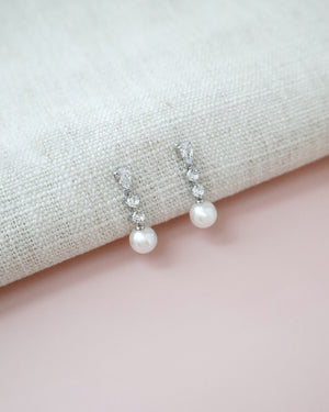Lulu Pearl Drop Earring