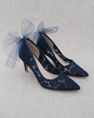 navy lace pump with tulle bow