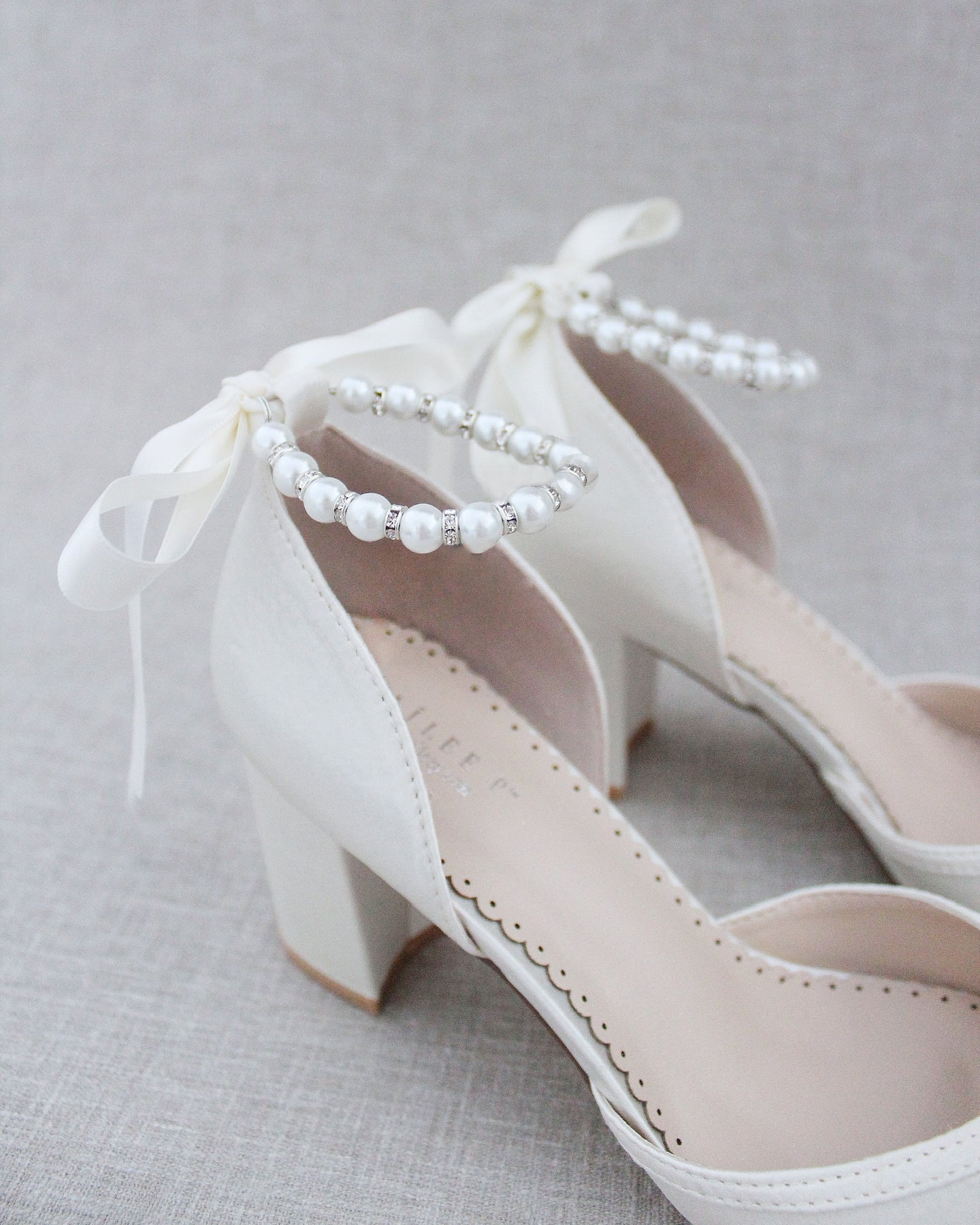 Women Ankle Strap Chunky Heel Bridal Shoes Pointed Toe Satin Wedding Party  Court Shoes 22014-102,Black,4 UK: Amazon.co.uk: Fashion