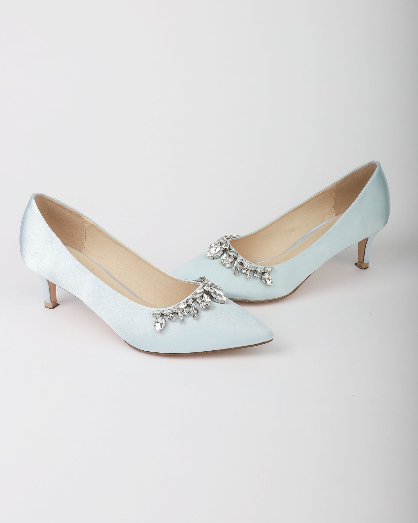 Blue bridal Shoes with low heel in blue satin for your wedding day